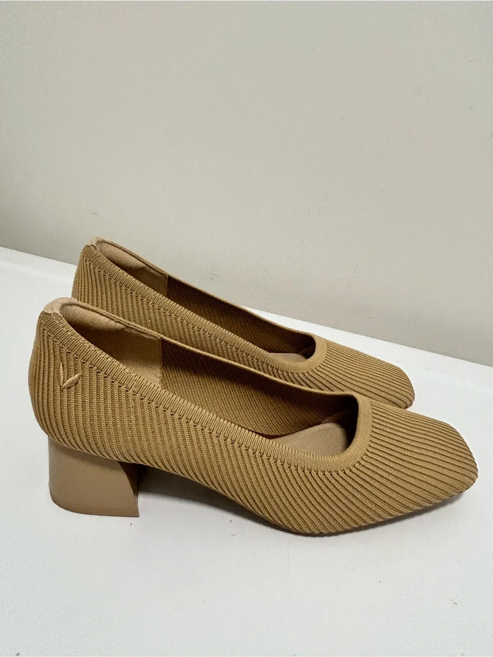 Vivaia Melody 2 Square Toe Chunky Heels Tan Size 5.5 - 6 US 36 EU